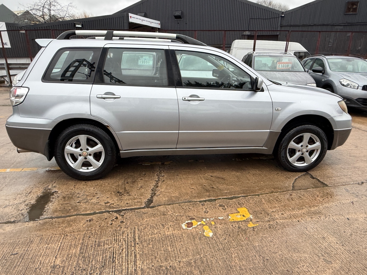 Used Mitsubishi Outlander 2004 for sale - 76252316: Photo 8