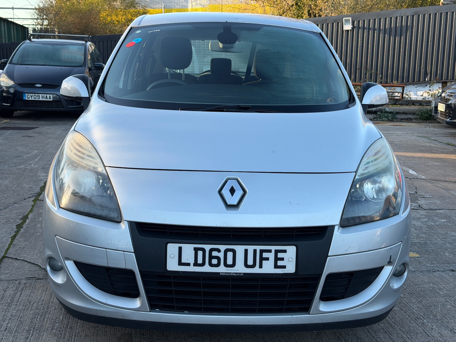 Used Renault Scenic 2010 for sale - 76665936: Photo 3