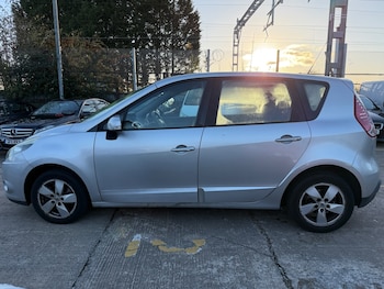 Used Renault Scenic 2010 for sale - 76665936: Photo
