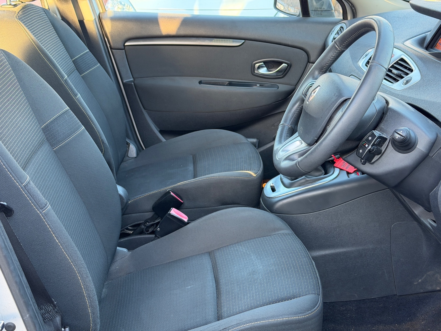 Used Renault Scenic 2010 for sale - 76665936: Photo 9