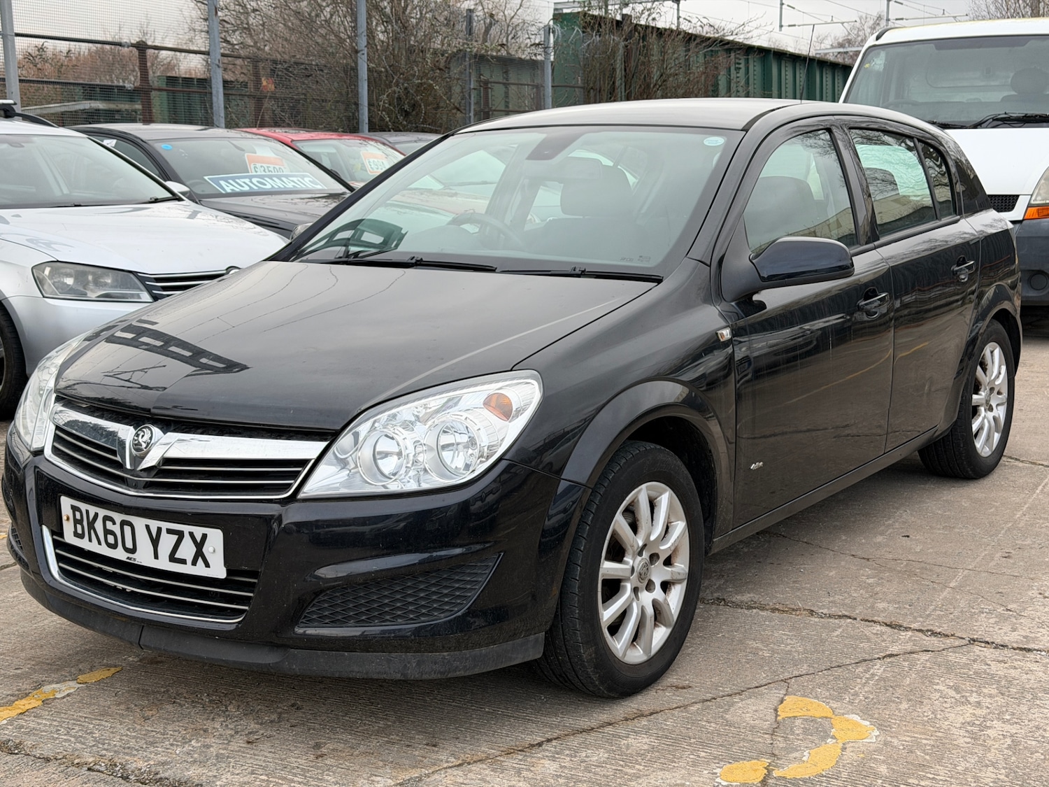 Used Vauxhall Astra 2010 for sale - 77380763: Photo 2