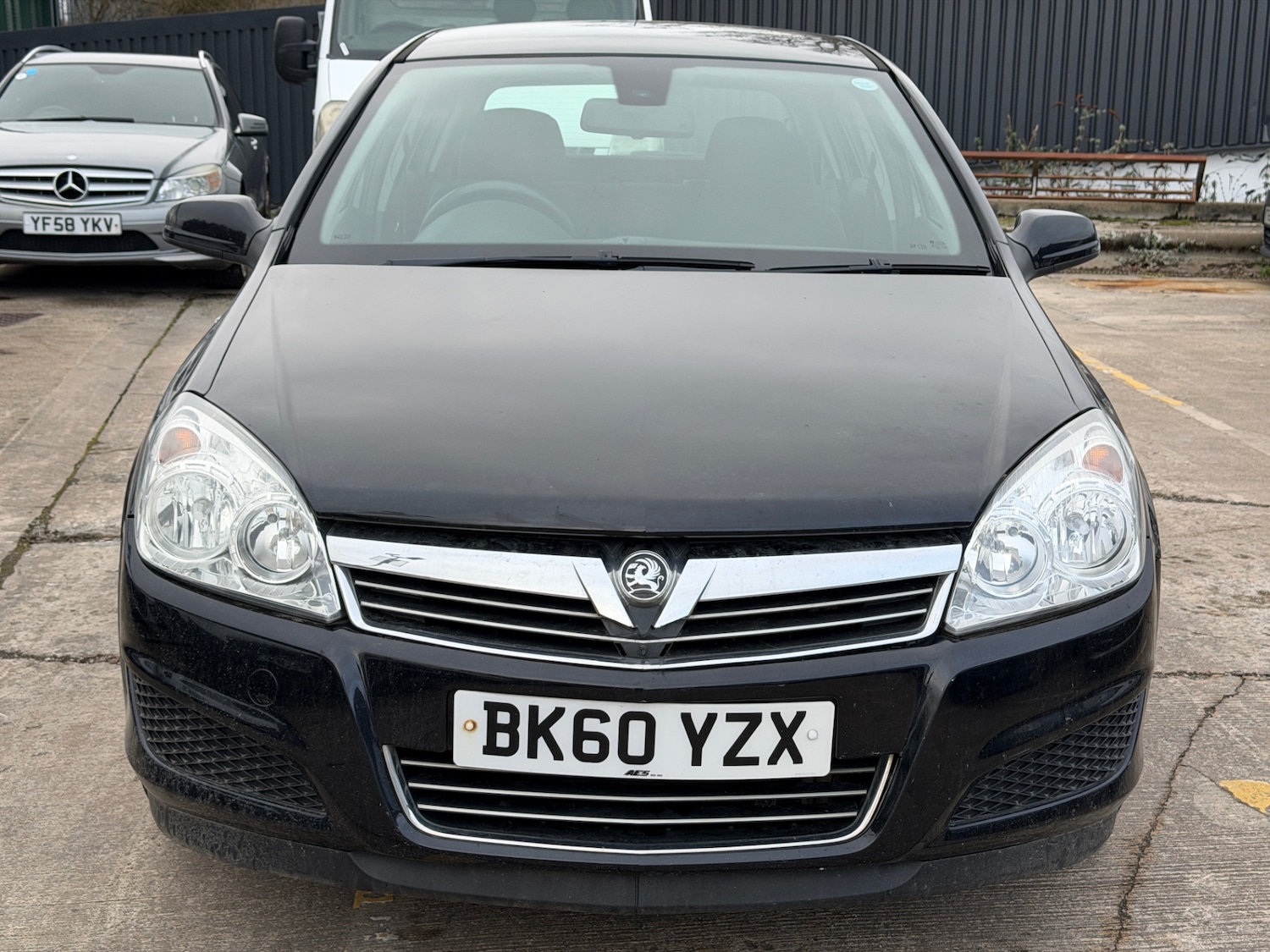 Used Vauxhall Astra 2010 for sale - 77380763: Photo 3