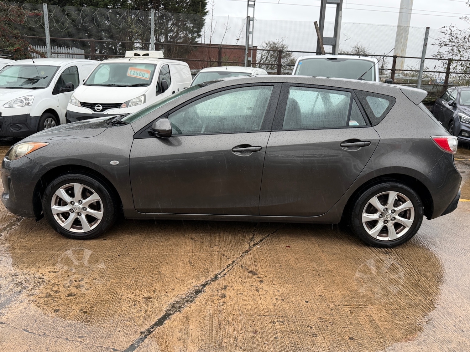 Used Mazda Mazda3 2009 for sale - 76807995: Photo 4