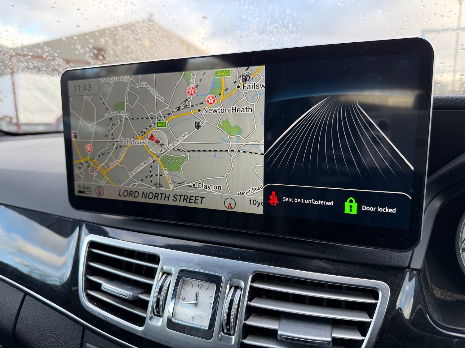 Used Mercedes-Benz E Class 2013 for sale - 77154639: Photo 17