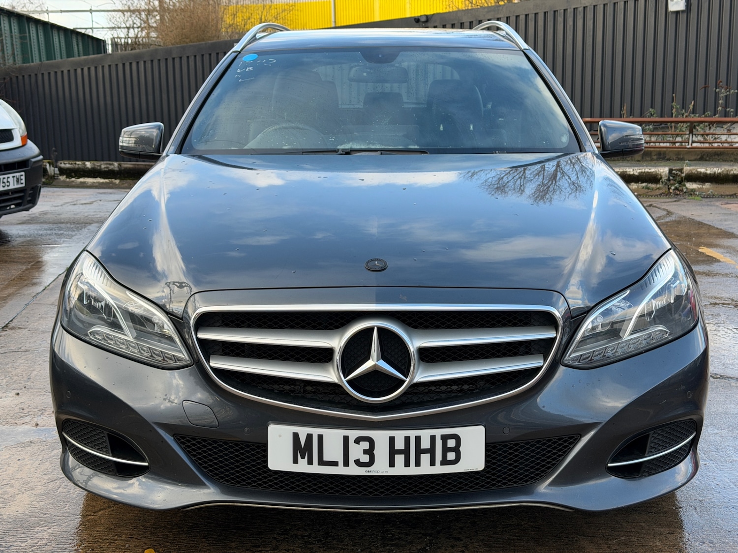 Used Mercedes-Benz E Class 2013 for sale - 77154639: Photo 2