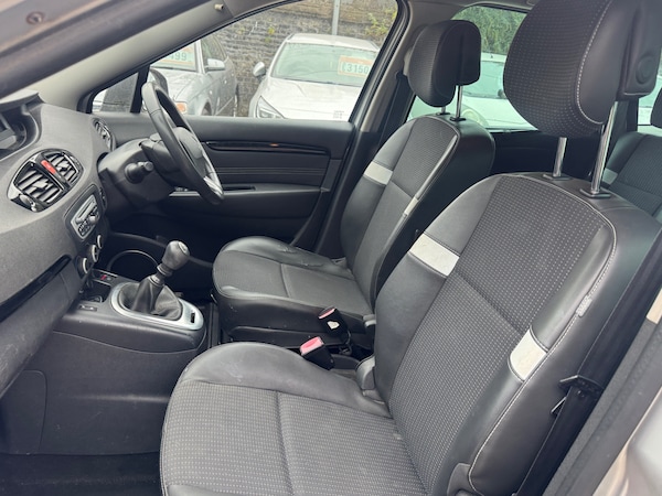 Used Renault Grand Scenic 2011 for sale - 75675463: Photo 15