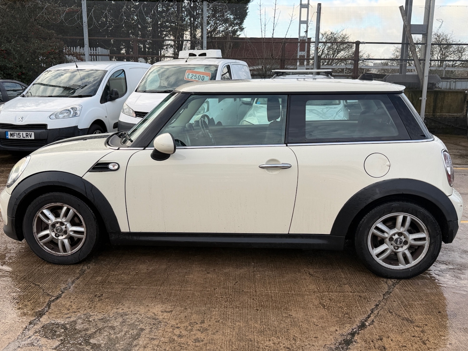 Used MINI Hatch 2010 for sale - 77154631: Photo 6