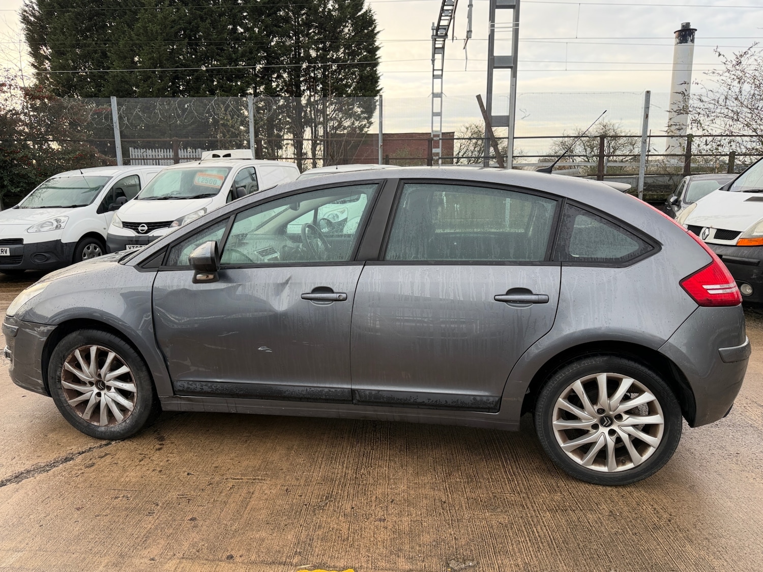 Used Citroen C4 2010 for sale - 76830425: Photo 3