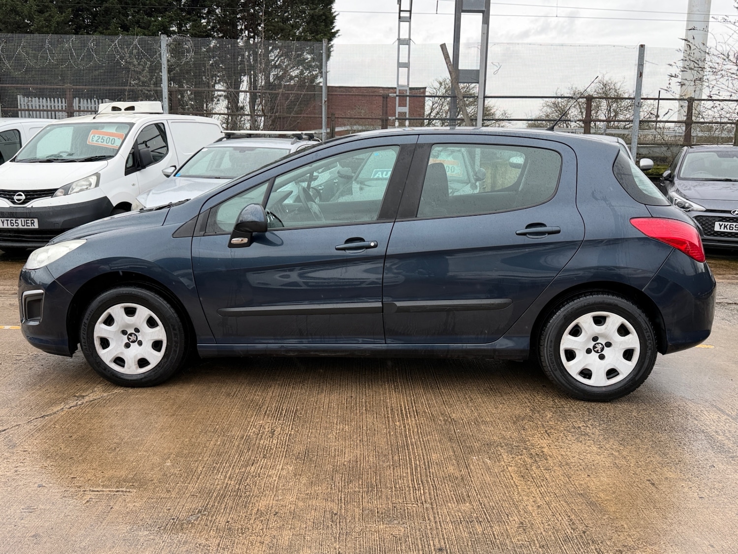 Used Peugeot 308 2012 for sale - 77303815: Photo 4