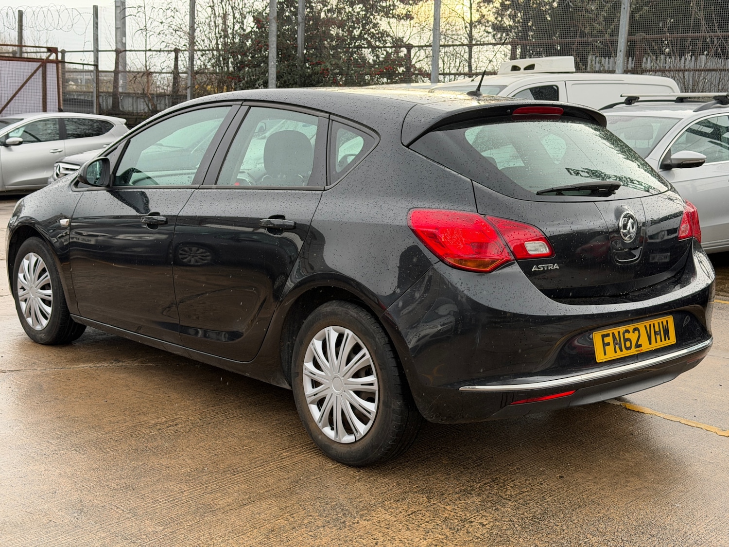 Used Vauxhall Astra 2013 for sale - 77154699: Photo 6