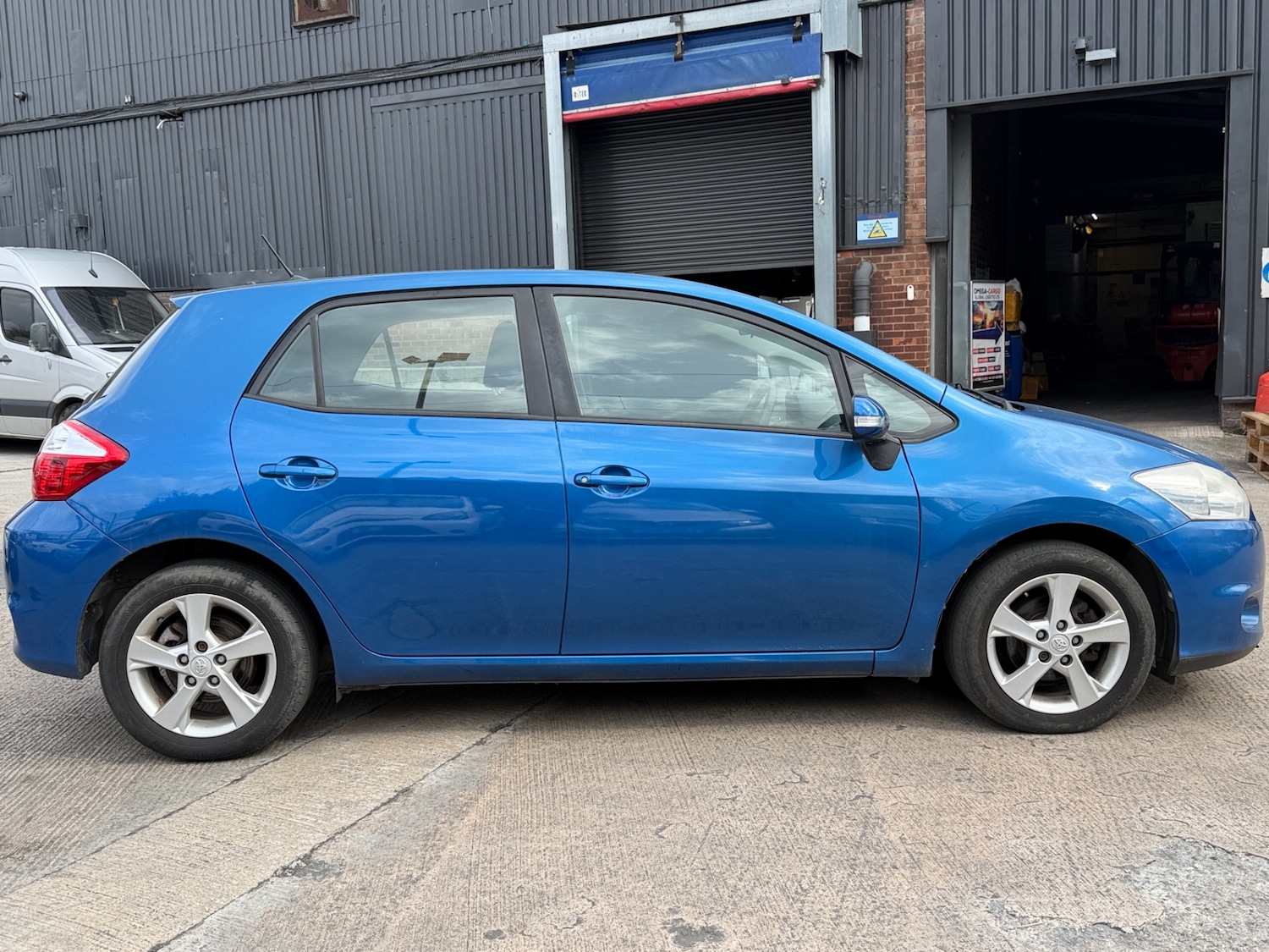 Used Toyota Auris 2010 for sale - 78197132: Photo 8