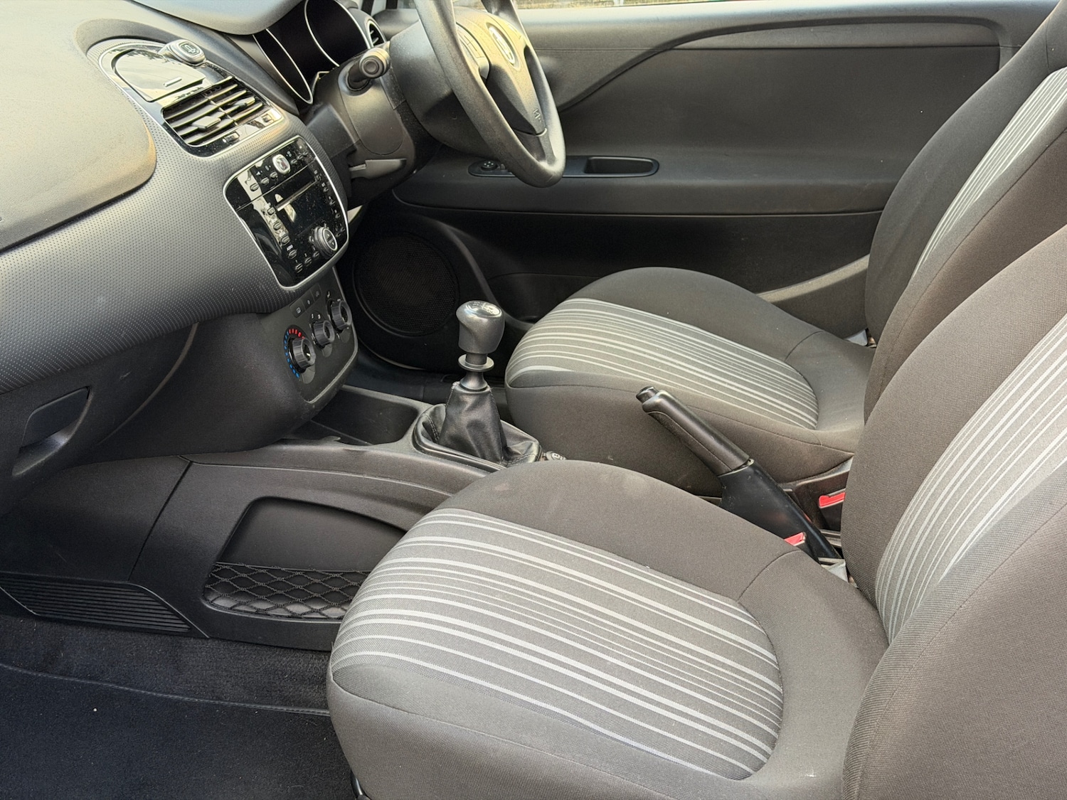 Used Fiat Punto Evo 2011 for sale - 76577500: Photo 12