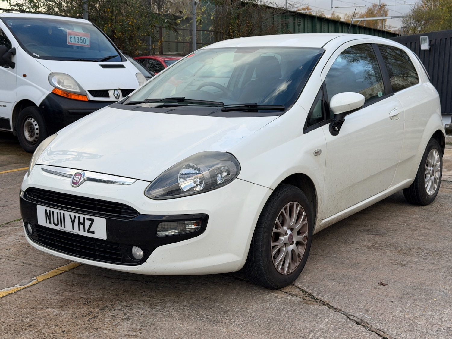 Used Fiat Punto Evo 2011 for sale - 76577500: Photo 2