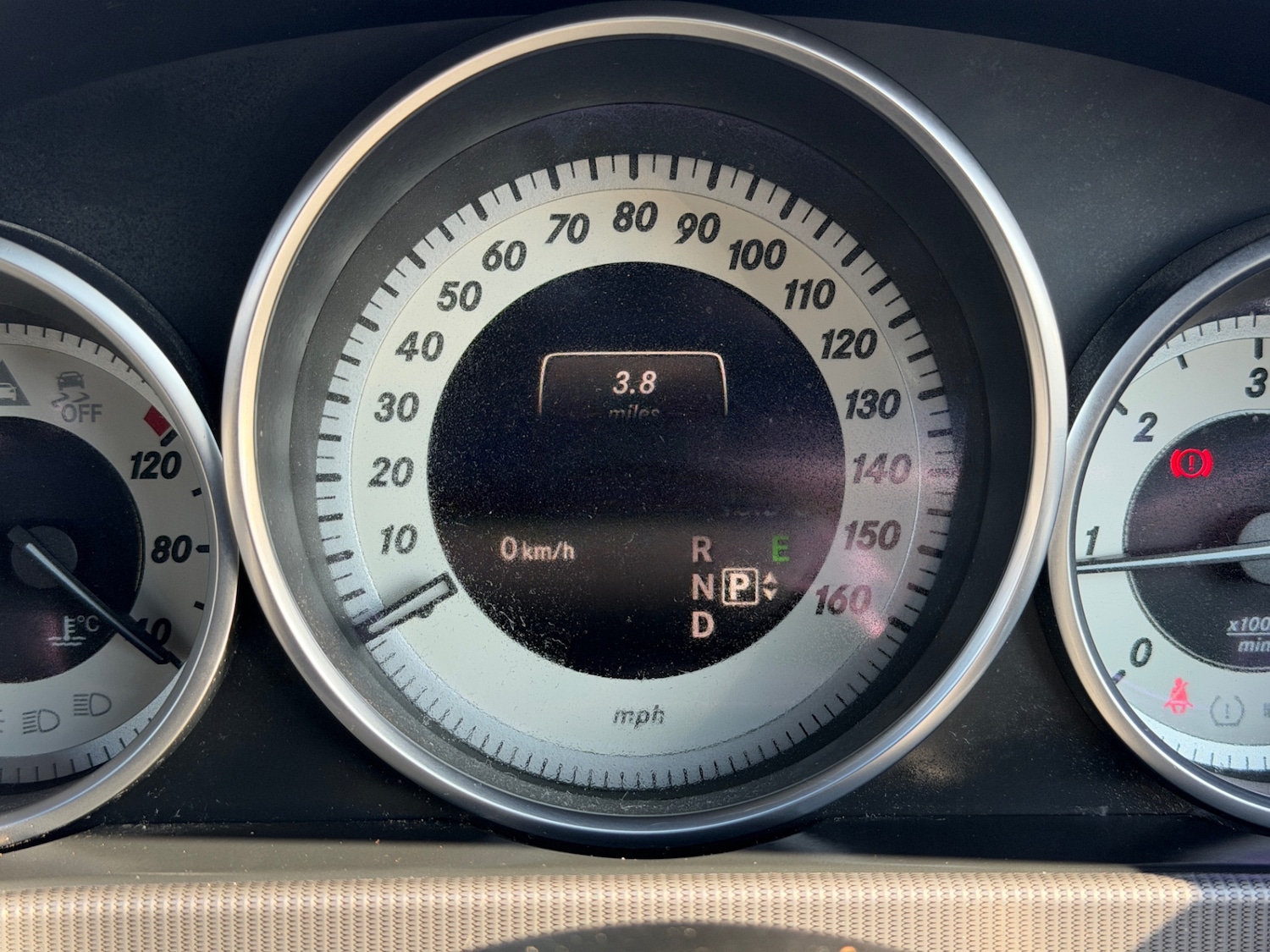 Used Mercedes-Benz E Class 2013 for sale - 77630919: Photo 22