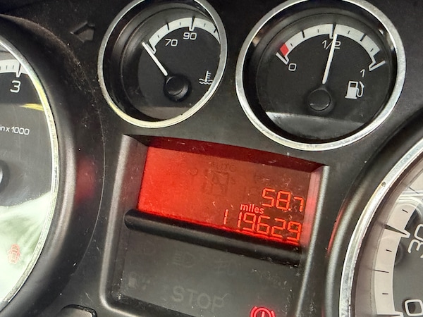 Used Peugeot 308 2013 for sale - 76091948: Photo 14