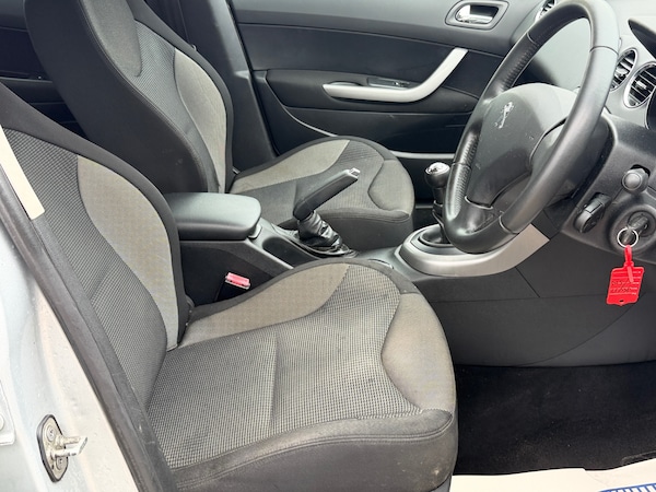 Used Peugeot 308 2013 for sale - 76091948: Photo 15