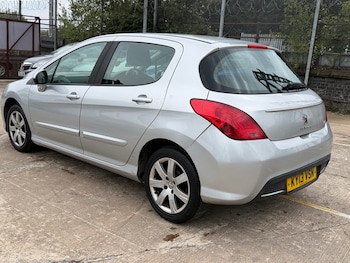 Used Peugeot 308 2013 for sale - 76091948: Photo 4