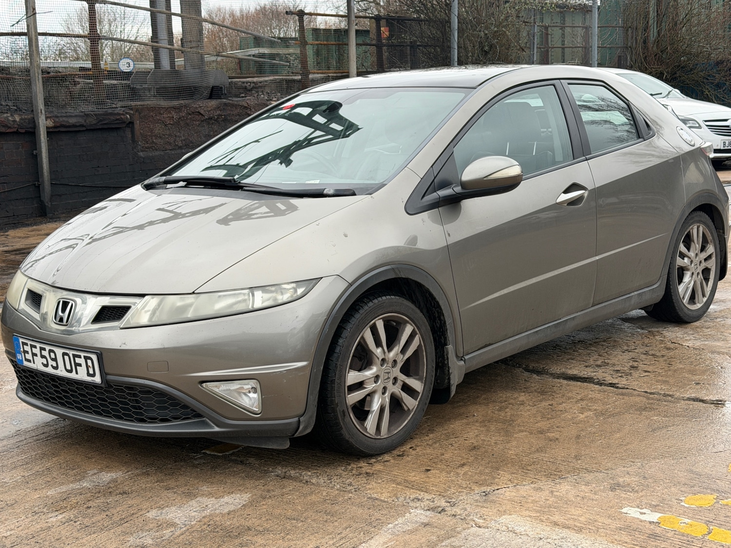 Used Honda Civic 2010 for sale - 77631255: Photo 2