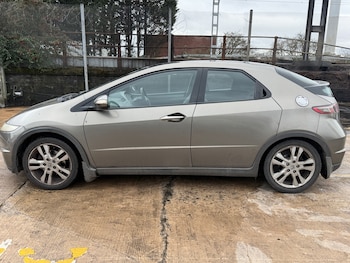 Used Honda Civic 2010 for sale - 77631255: Photo