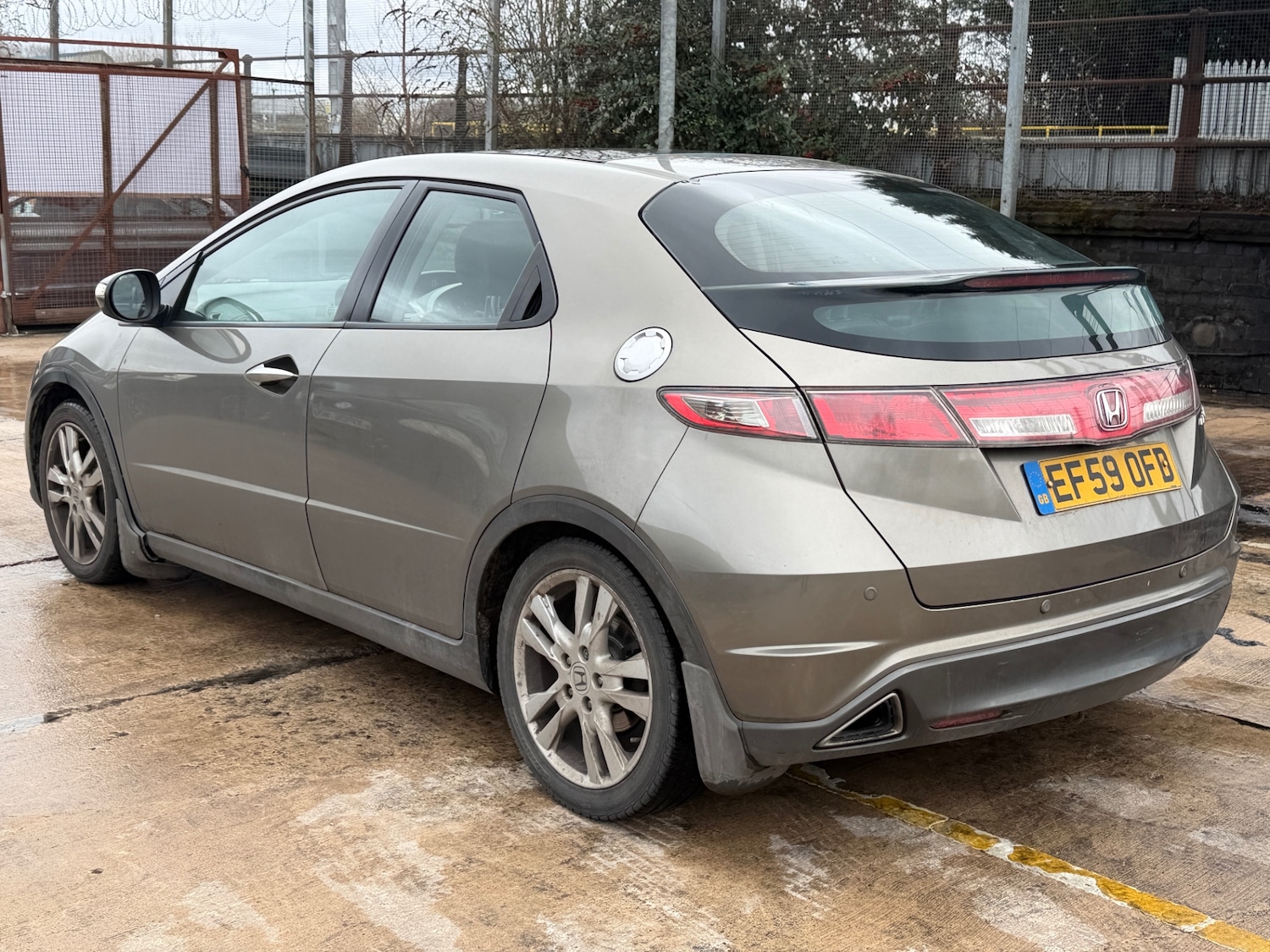 Used Honda Civic 2010 for sale - 77631255: Photo 5