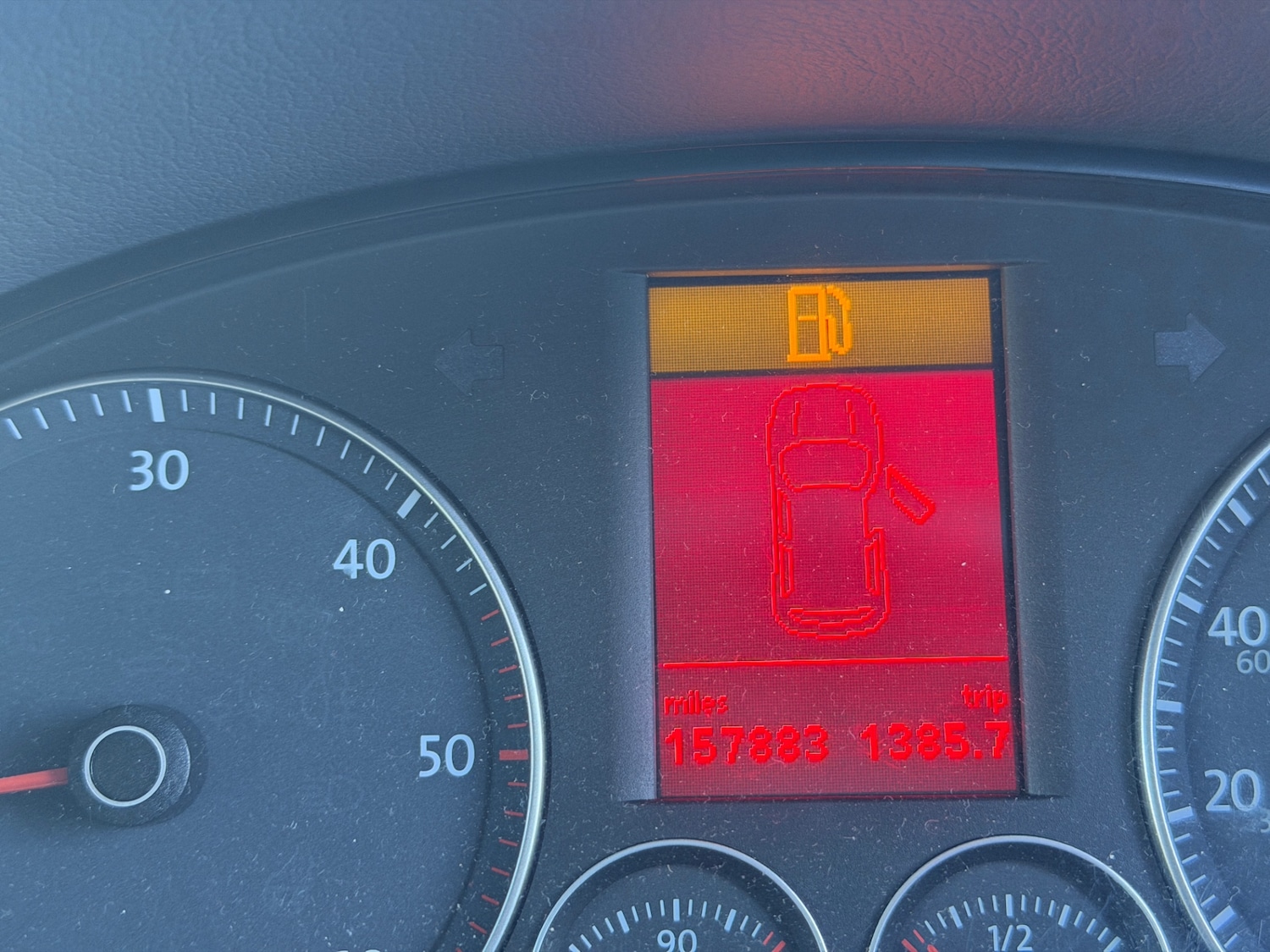 Used Volkswagen Touran 2011 for sale - 76665947: Photo 11