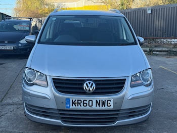 Used Volkswagen Touran 2011 for sale - 76665947: Photo