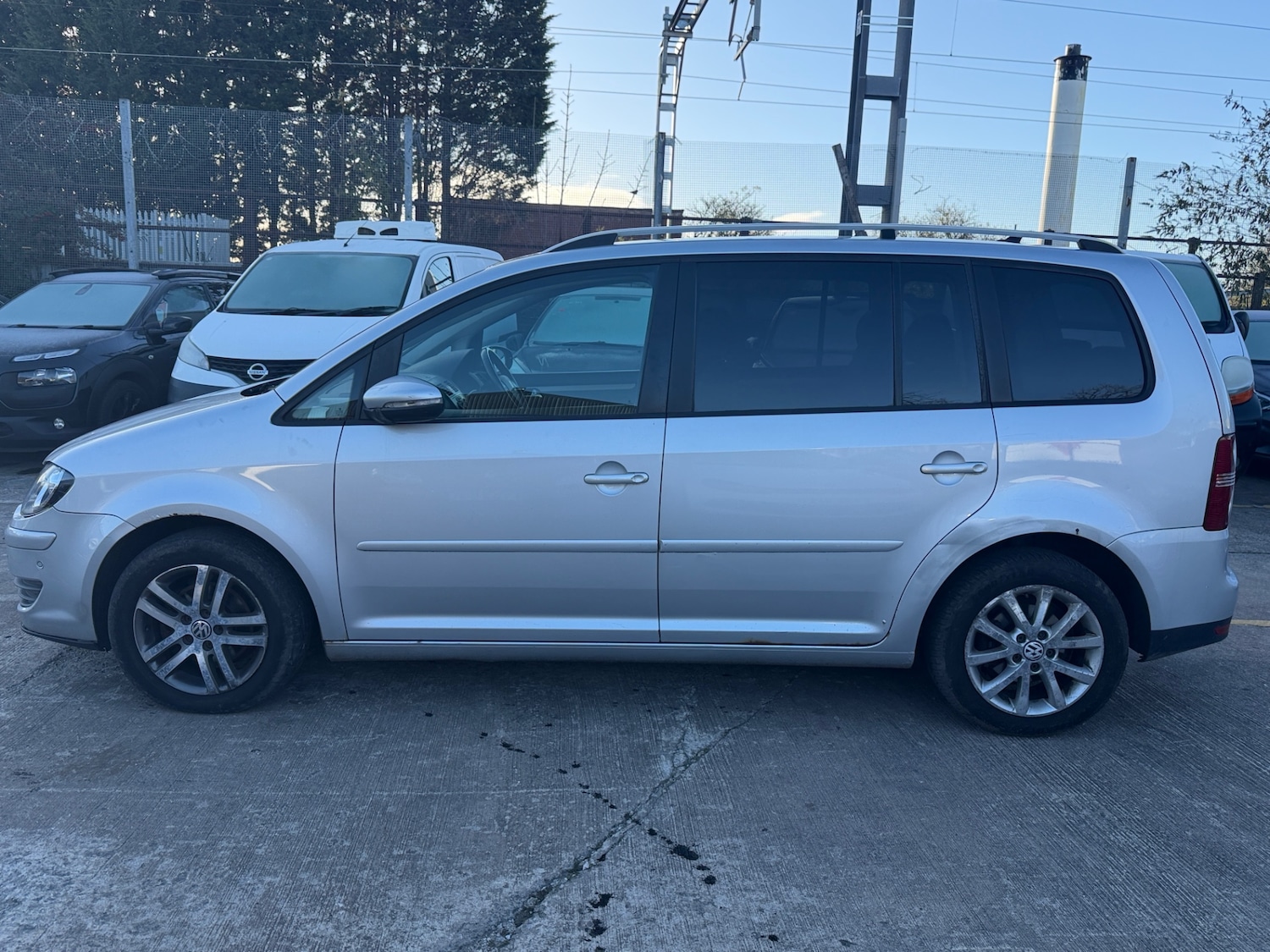 Used Volkswagen Touran 2011 for sale - 76665947: Photo 4
