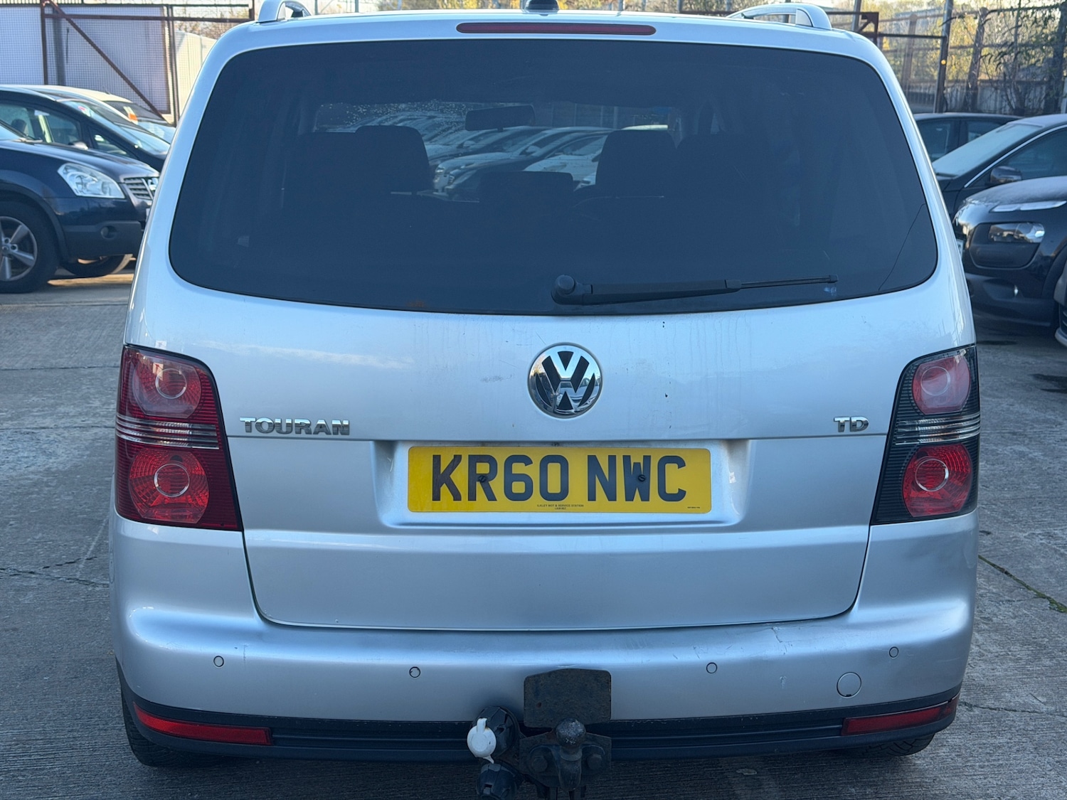 Used Volkswagen Touran 2011 for sale - 76665947: Photo 6