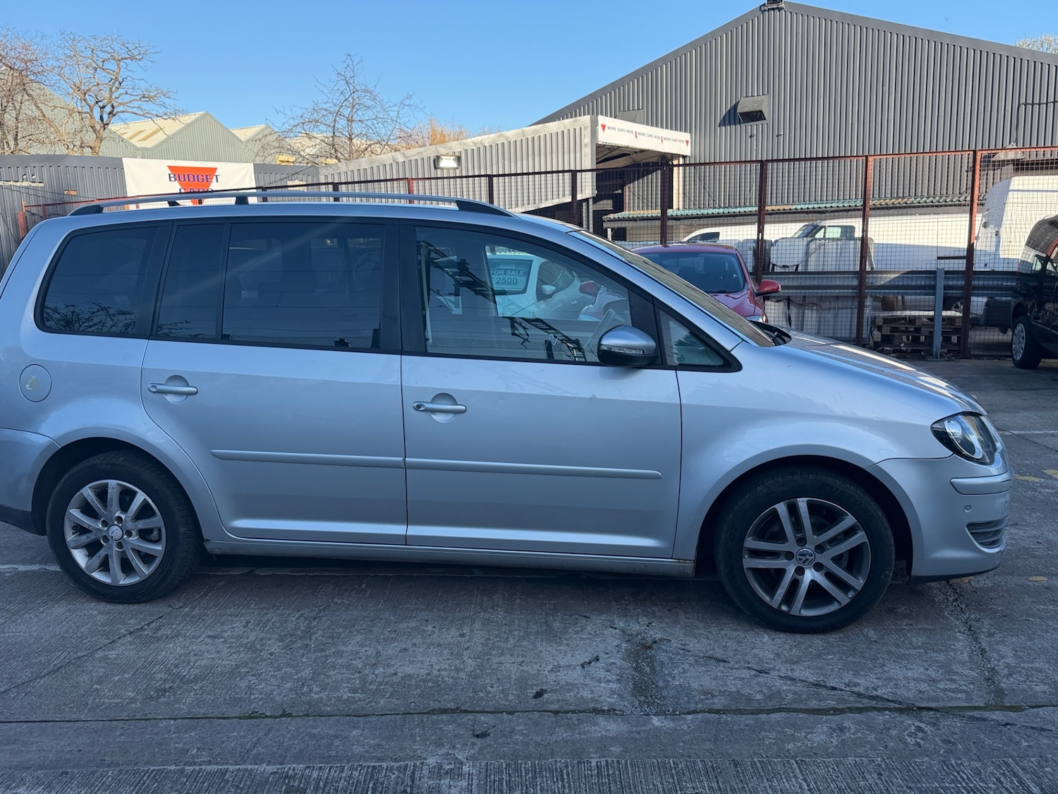 Used Volkswagen Touran 2011 for sale - 76665947: Photo 8