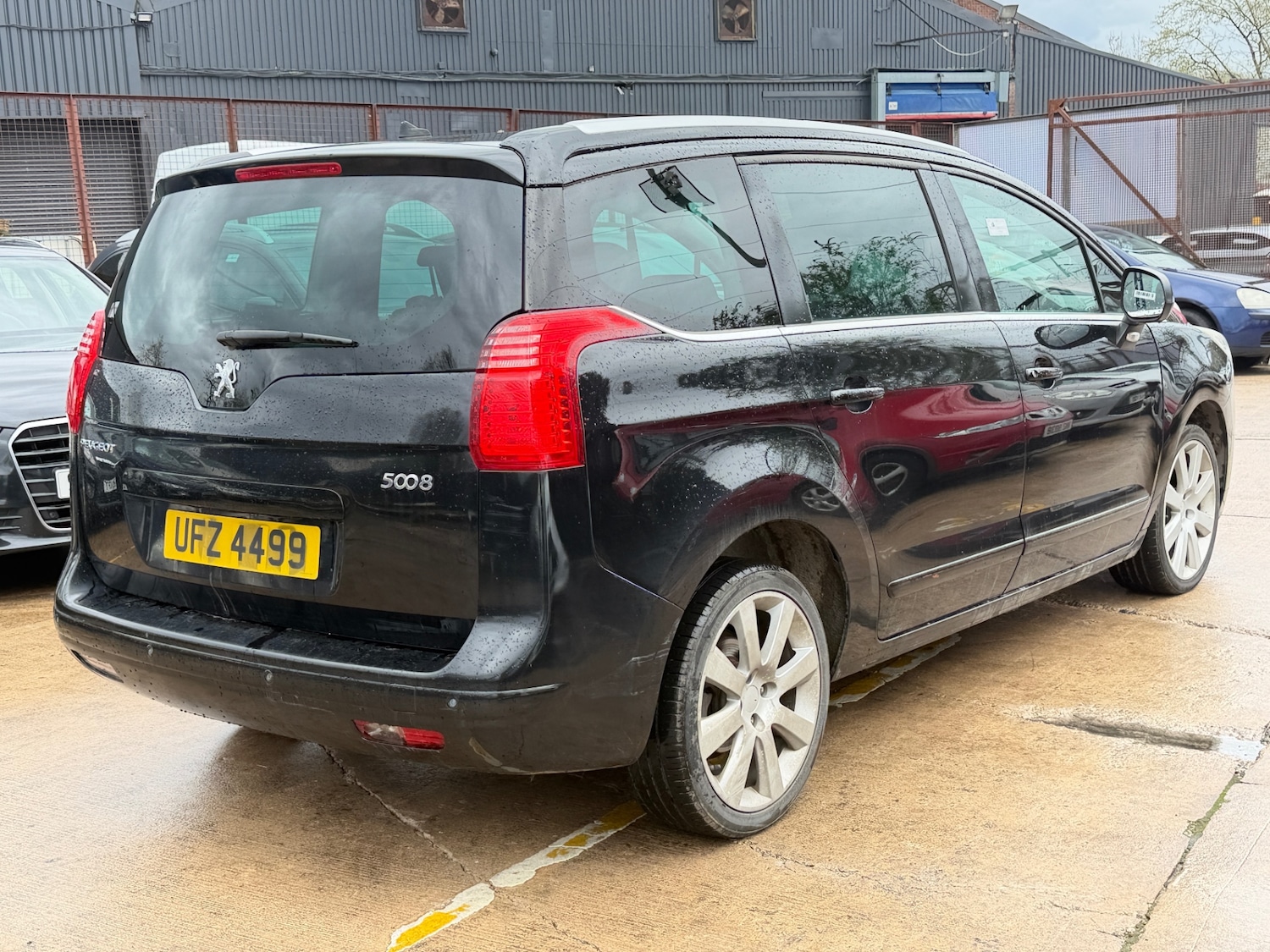 Used Peugeot 5008 2013 for sale - 78139448: Photo 8