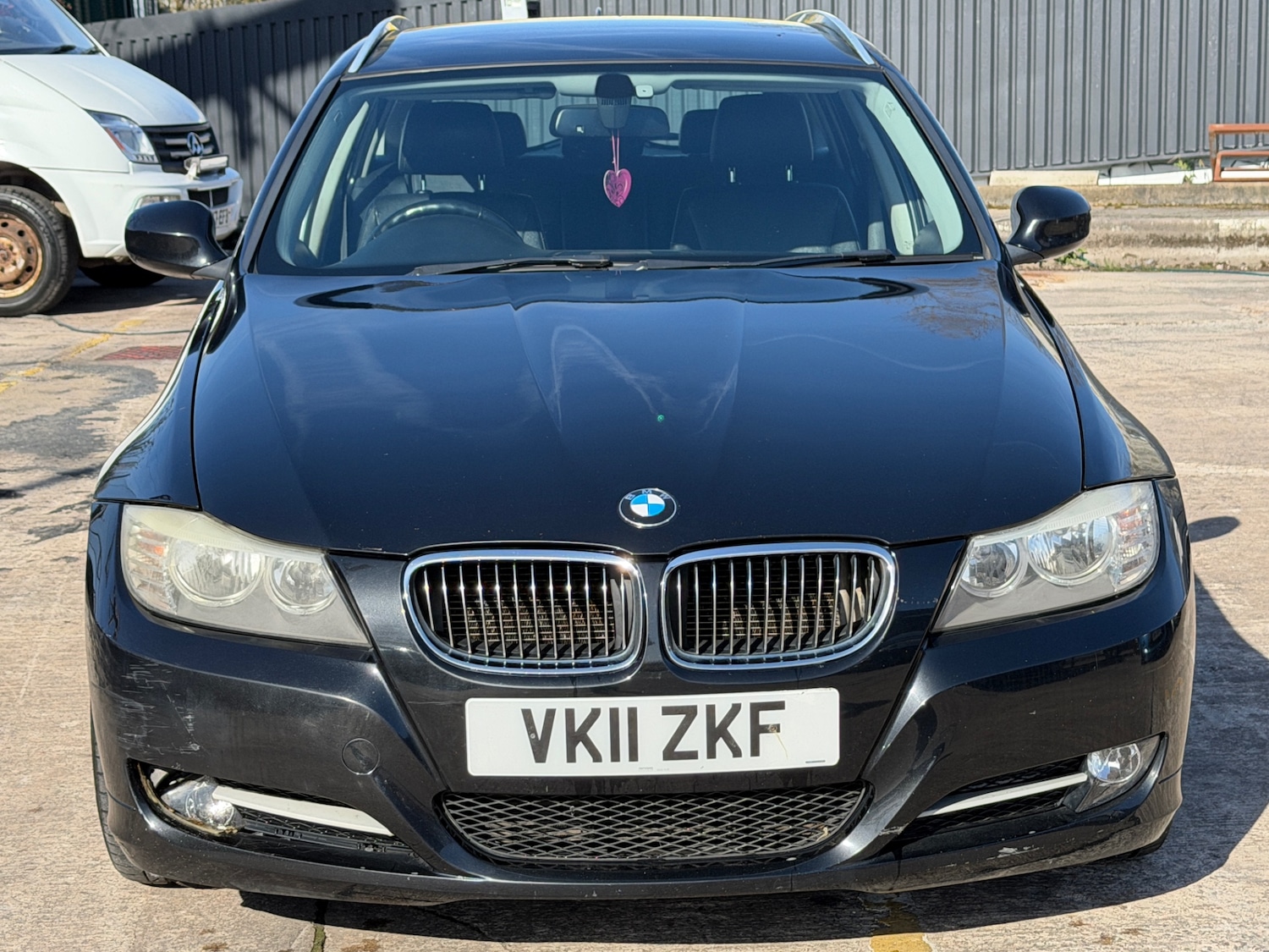 Used BMW 3 Series 2011 for sale - 77945484: Photo 3