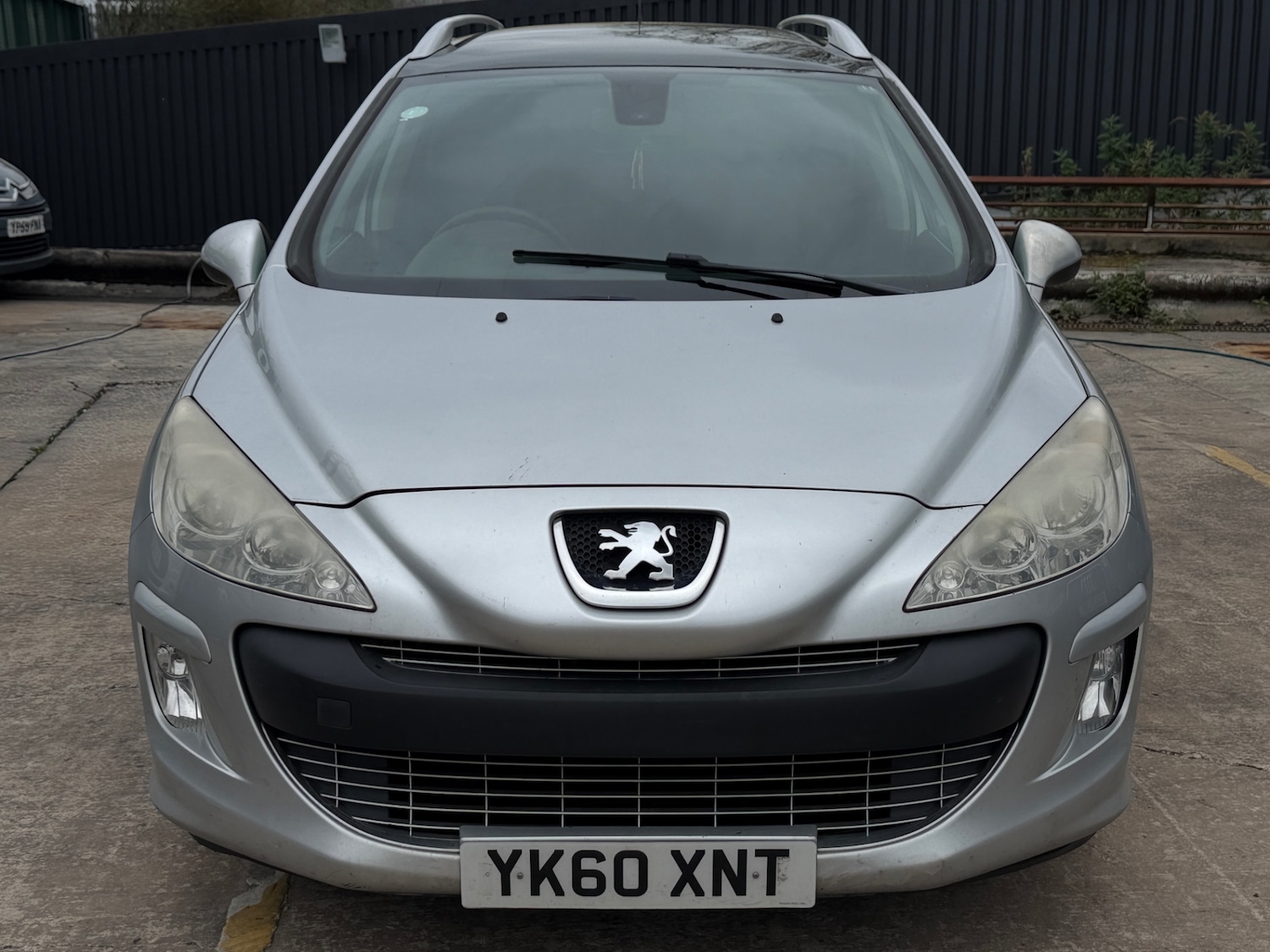 Used Peugeot 308 2010 for sale - 78140428: Photo 2