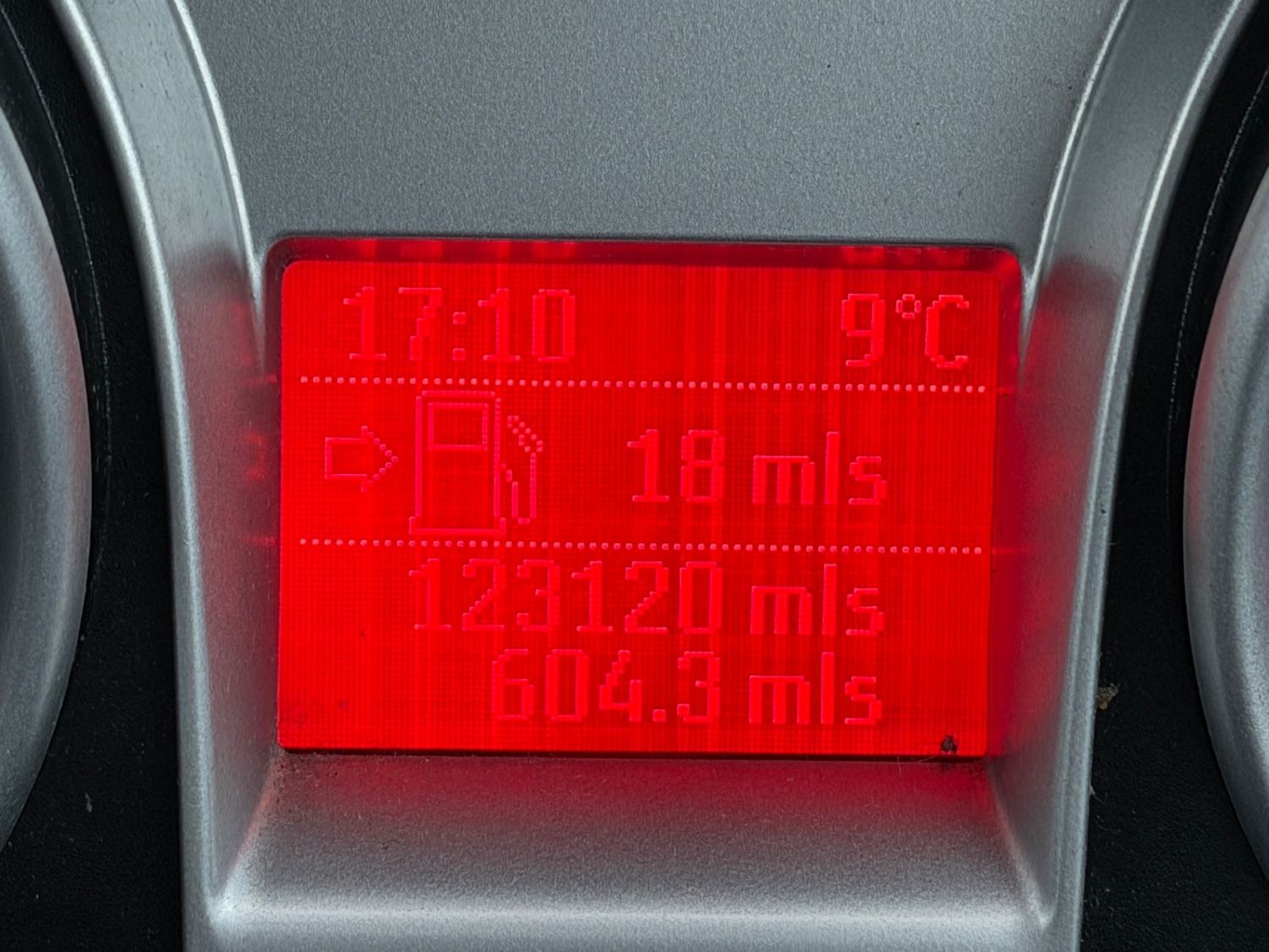 Used Ford Kuga 2010 for sale - 77519315: Photo 15