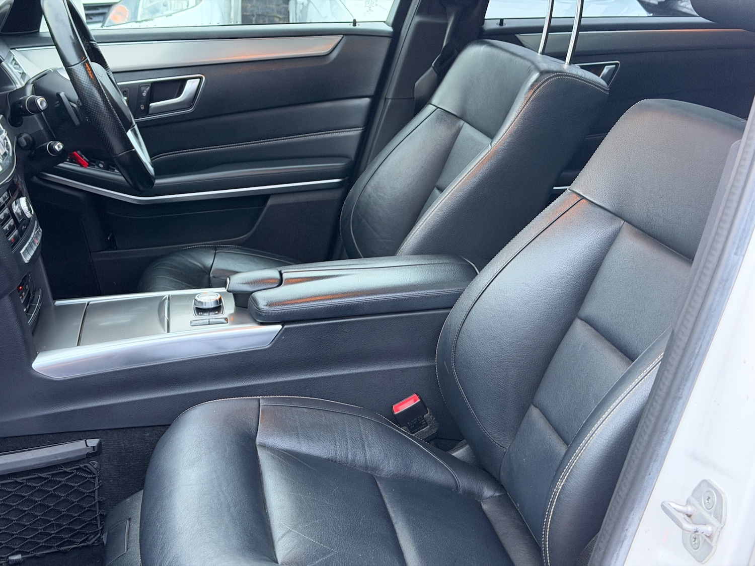 Used Mercedes-Benz E Class 2014 for sale - 77303894: Photo 21