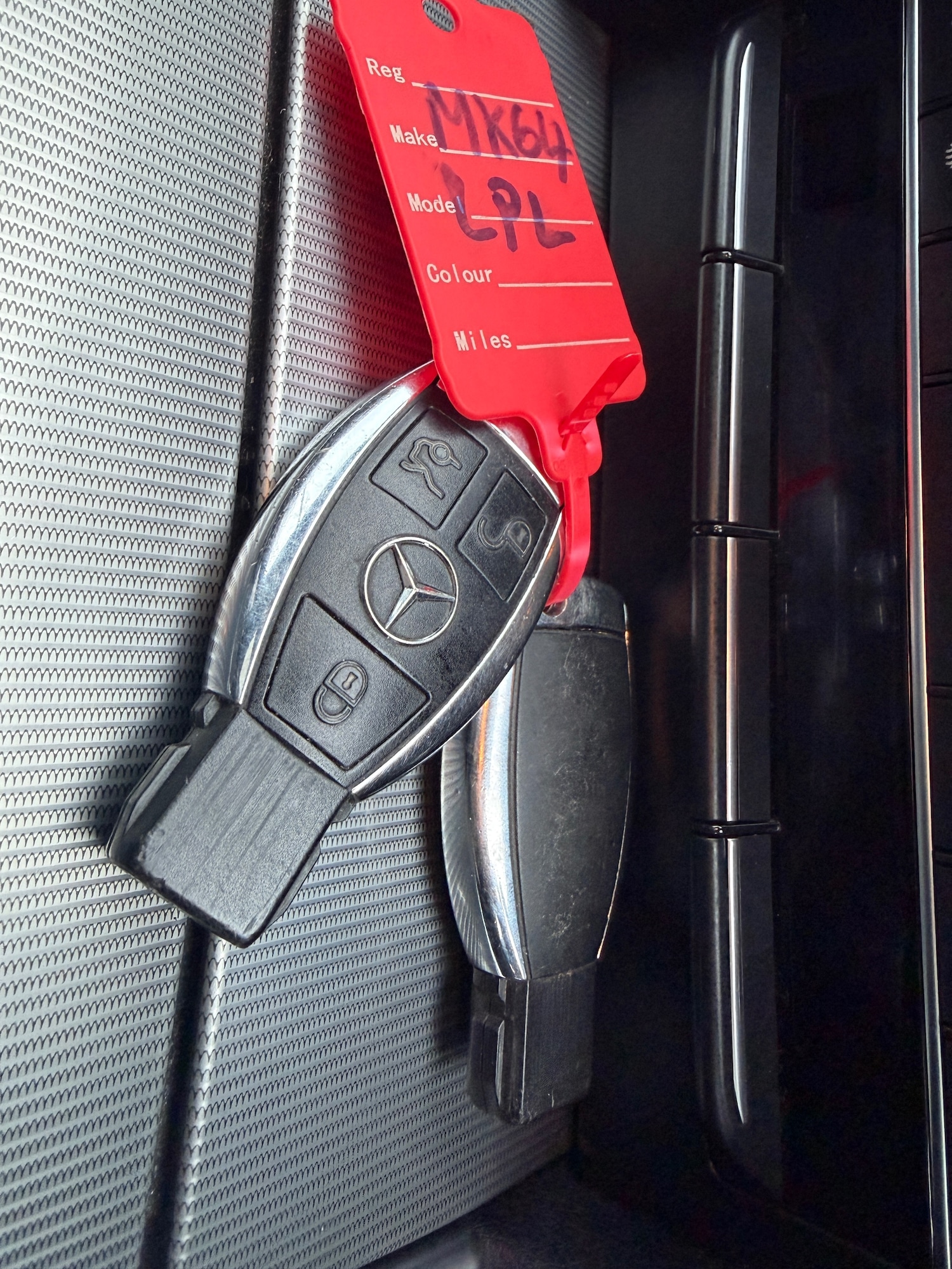 Used Mercedes-Benz E Class 2014 for sale - 77303894: Photo 27