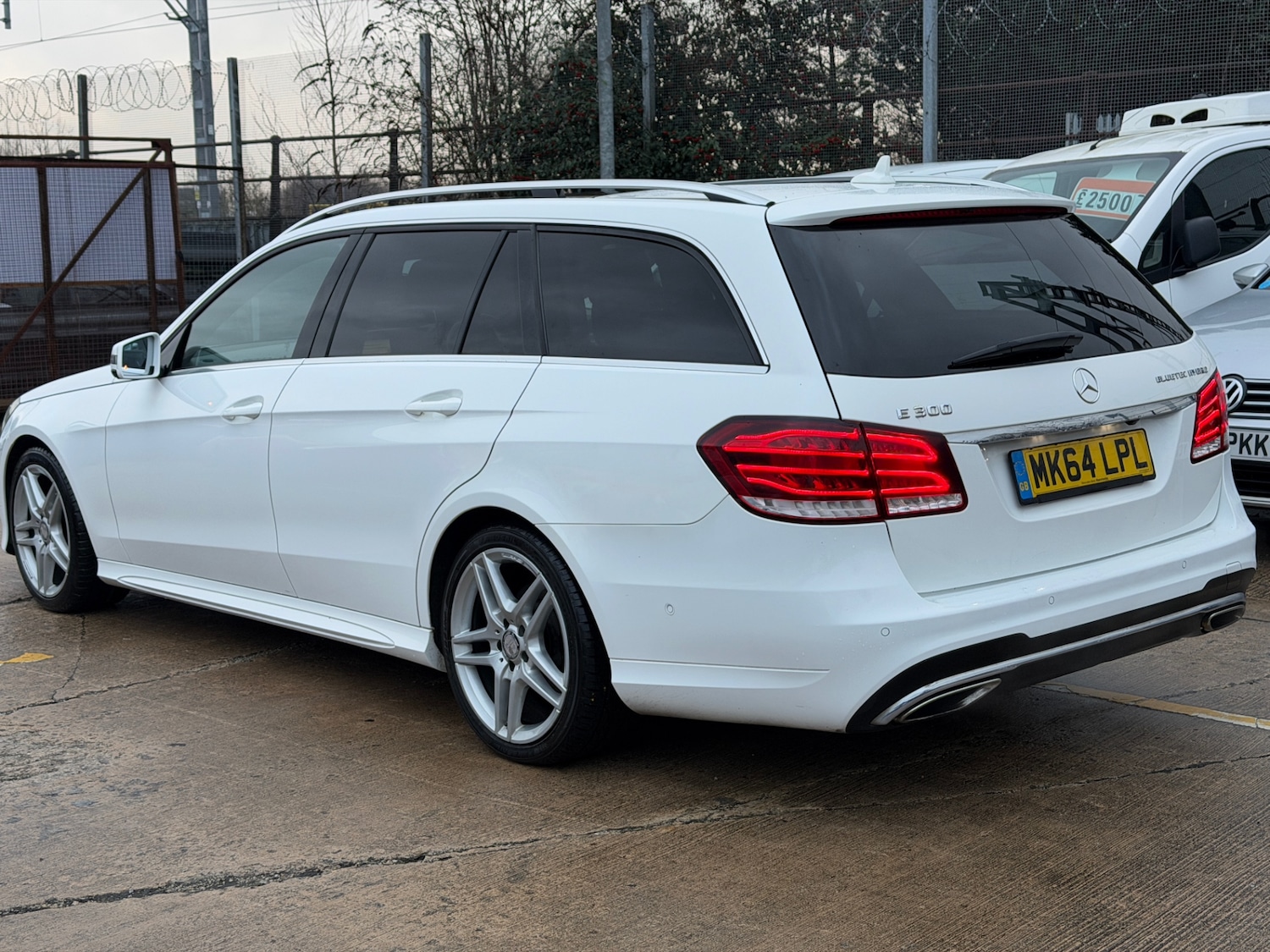 Used Mercedes-Benz E Class 2014 for sale - 77303894: Photo 6