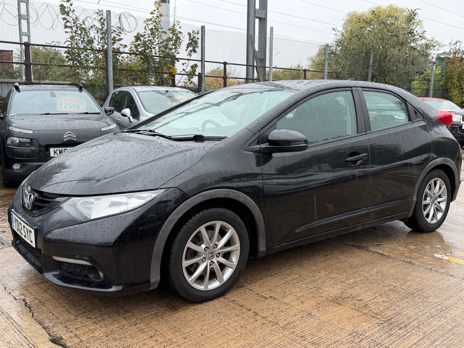 Used Honda Civic 2012 for sale - 76332314: Photo 2