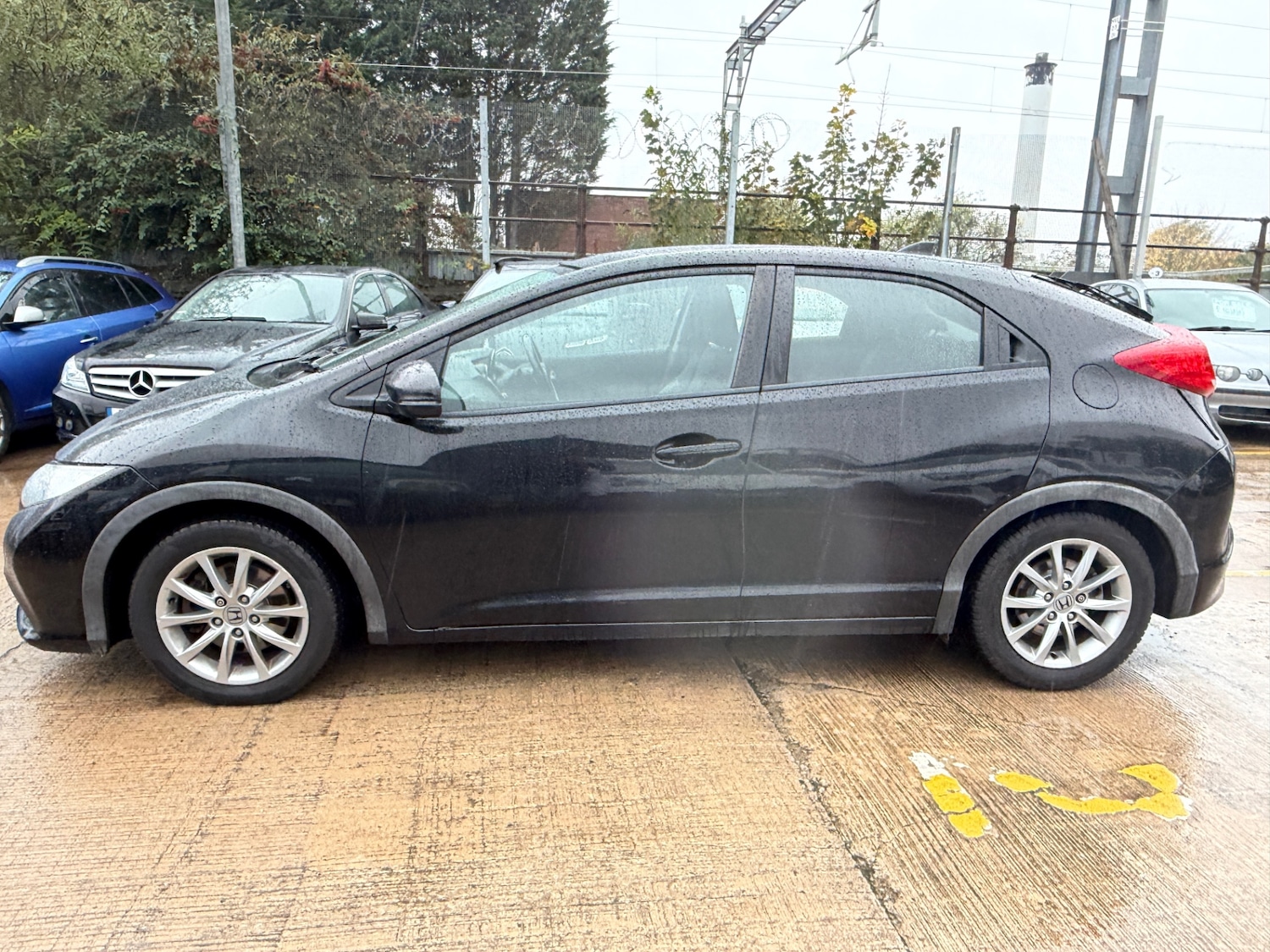 Used Honda Civic 2012 for sale - 76332314: Photo 3