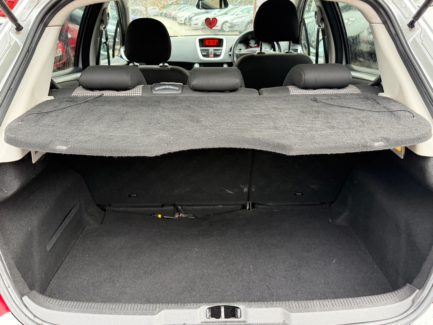 Used Peugeot 207 2010 for sale - 77303825: Photo 16