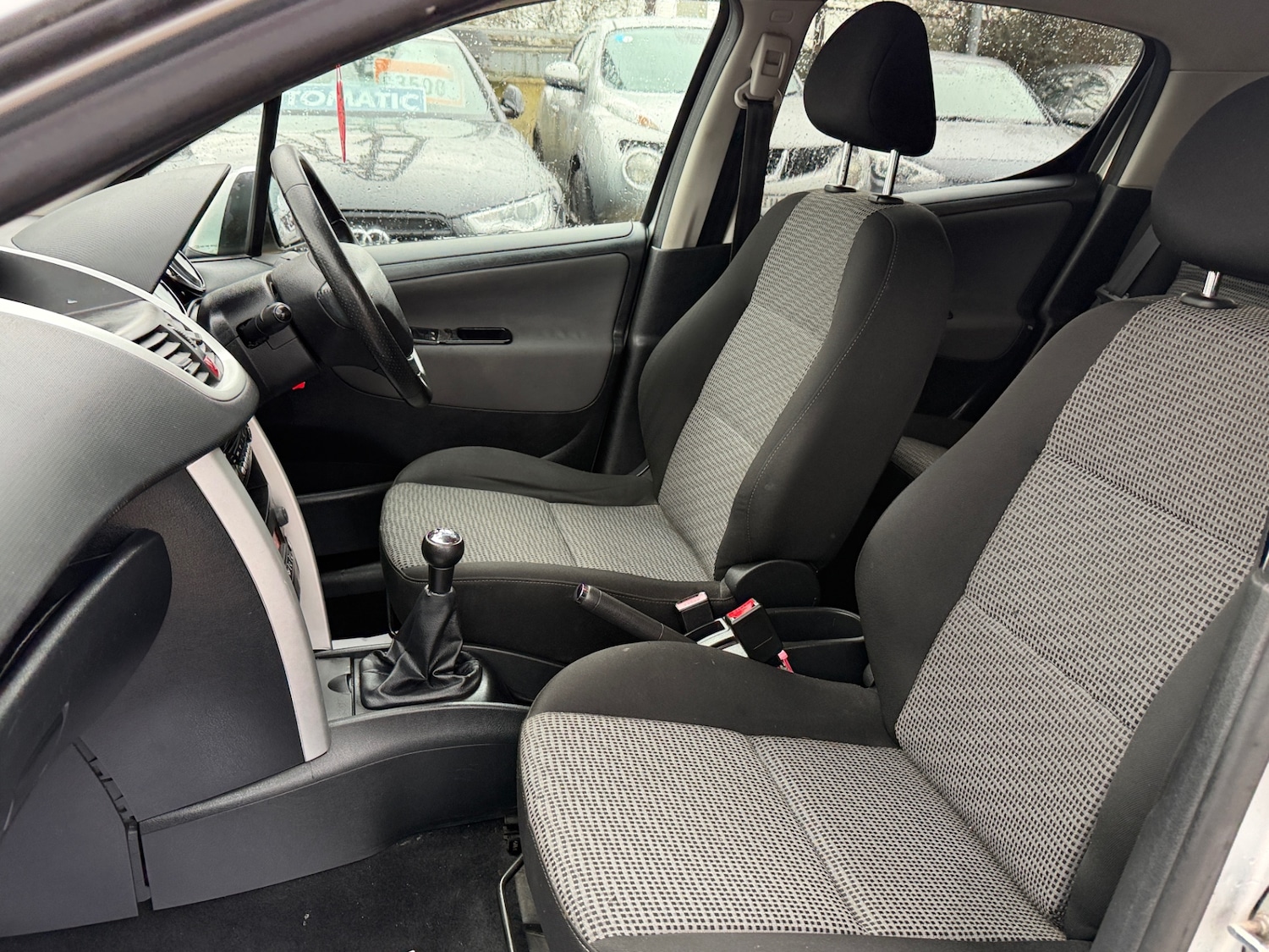 Used Peugeot 207 2010 for sale - 77303825: Photo 19