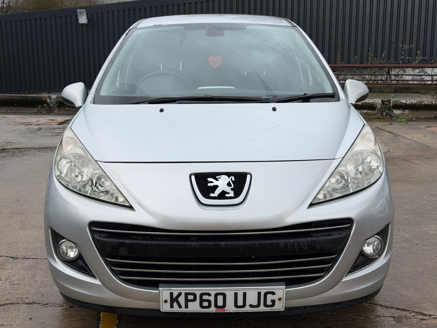 Used Peugeot 207 2010 for sale - 77303825: Photo 2