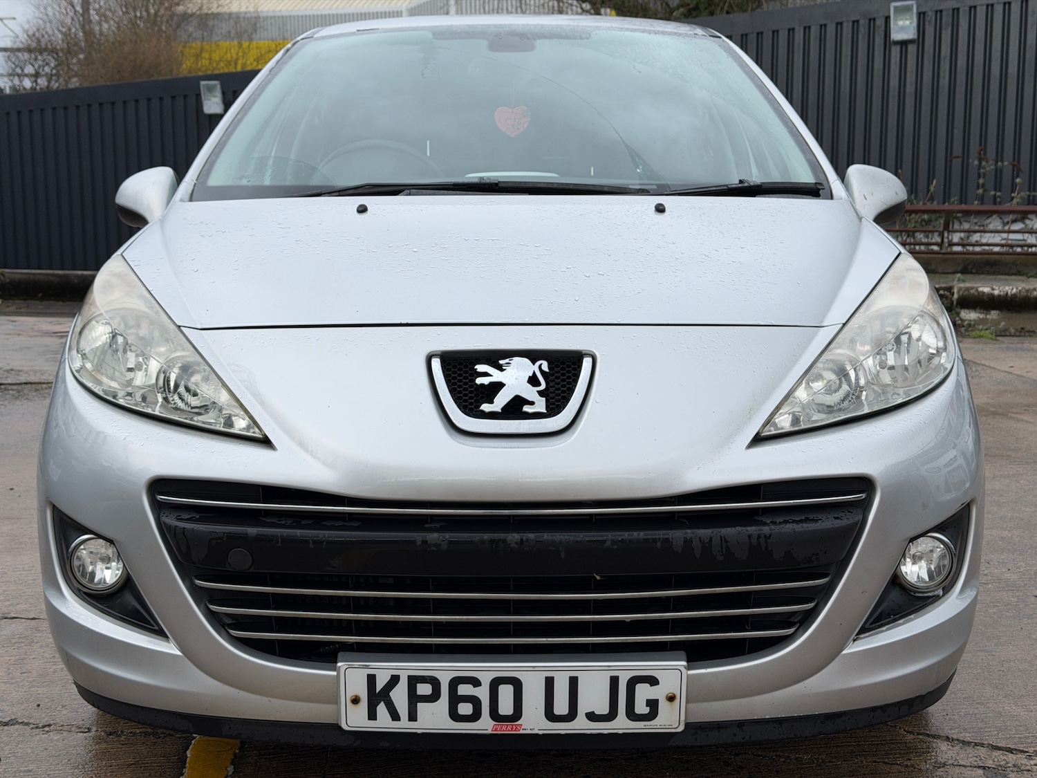 Used Peugeot 207 2010 for sale - 77303825: Photo 3