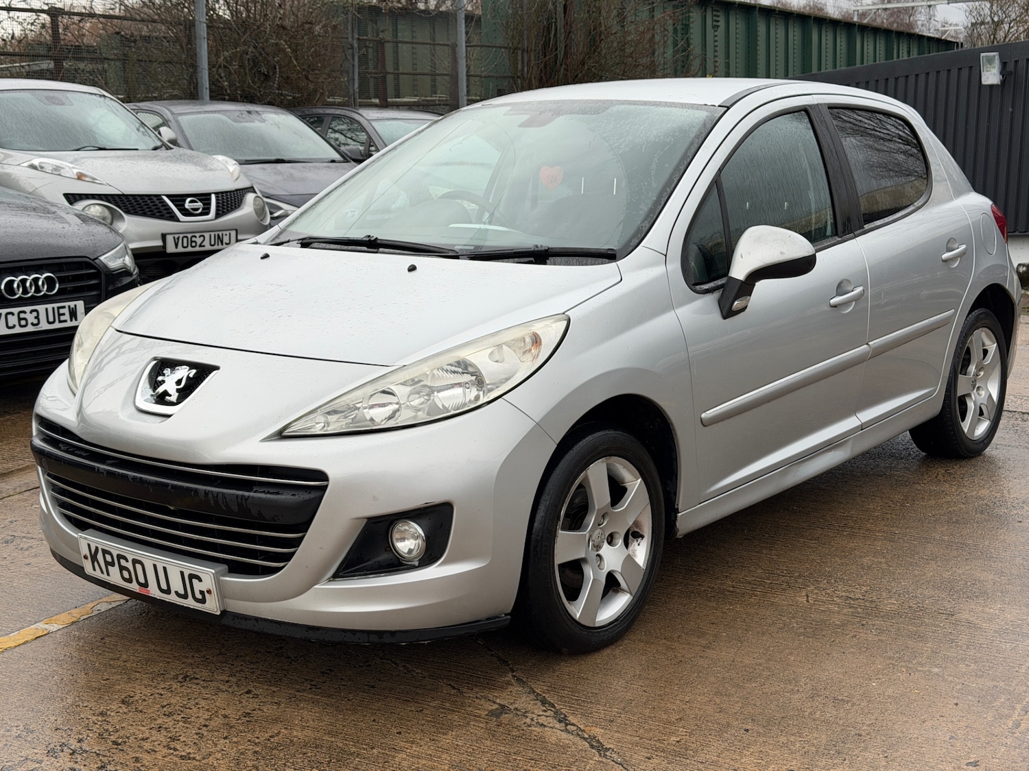 Used Peugeot 207 2010 for sale - 77303825: Photo 4