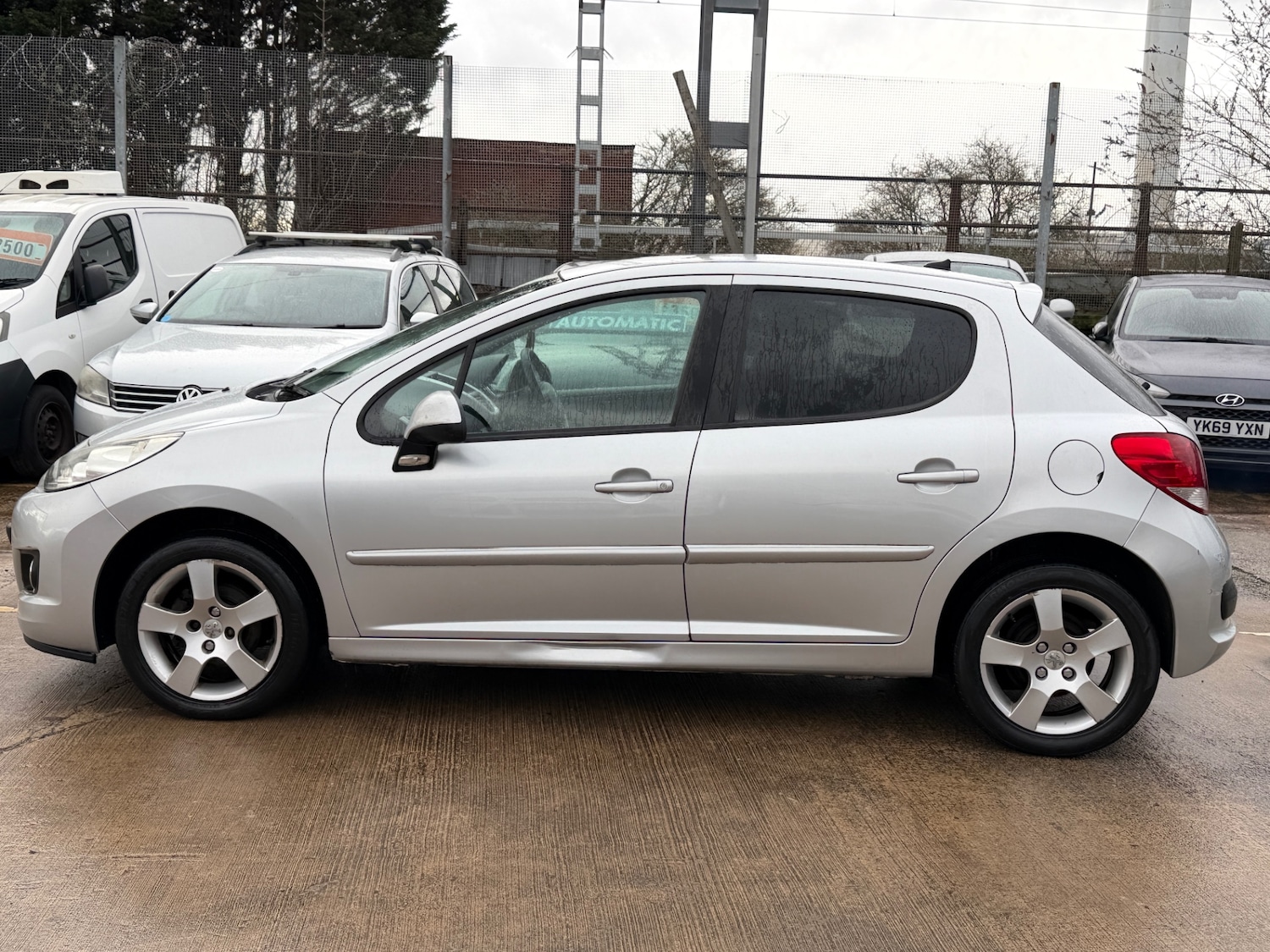 Used Peugeot 207 2010 for sale - 77303825: Photo 5