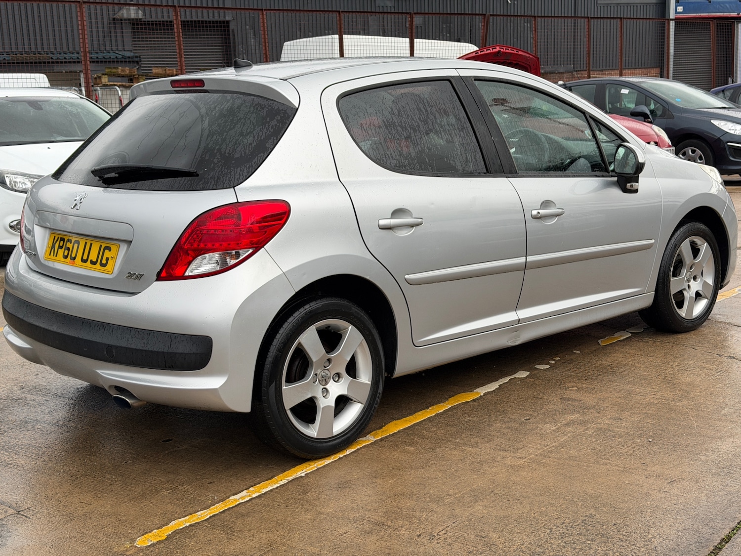 Used Peugeot 207 2010 for sale - 77303825: Photo 8