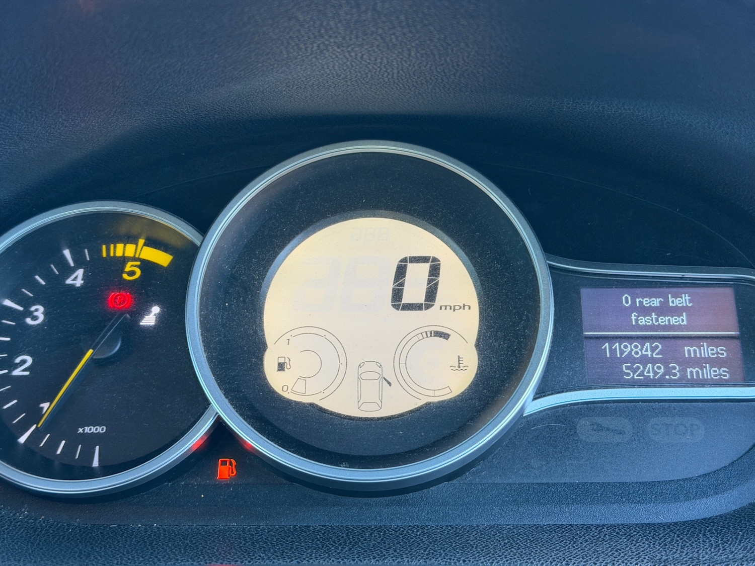 Used Renault Megane 2011 for sale - 76706330: Photo 11