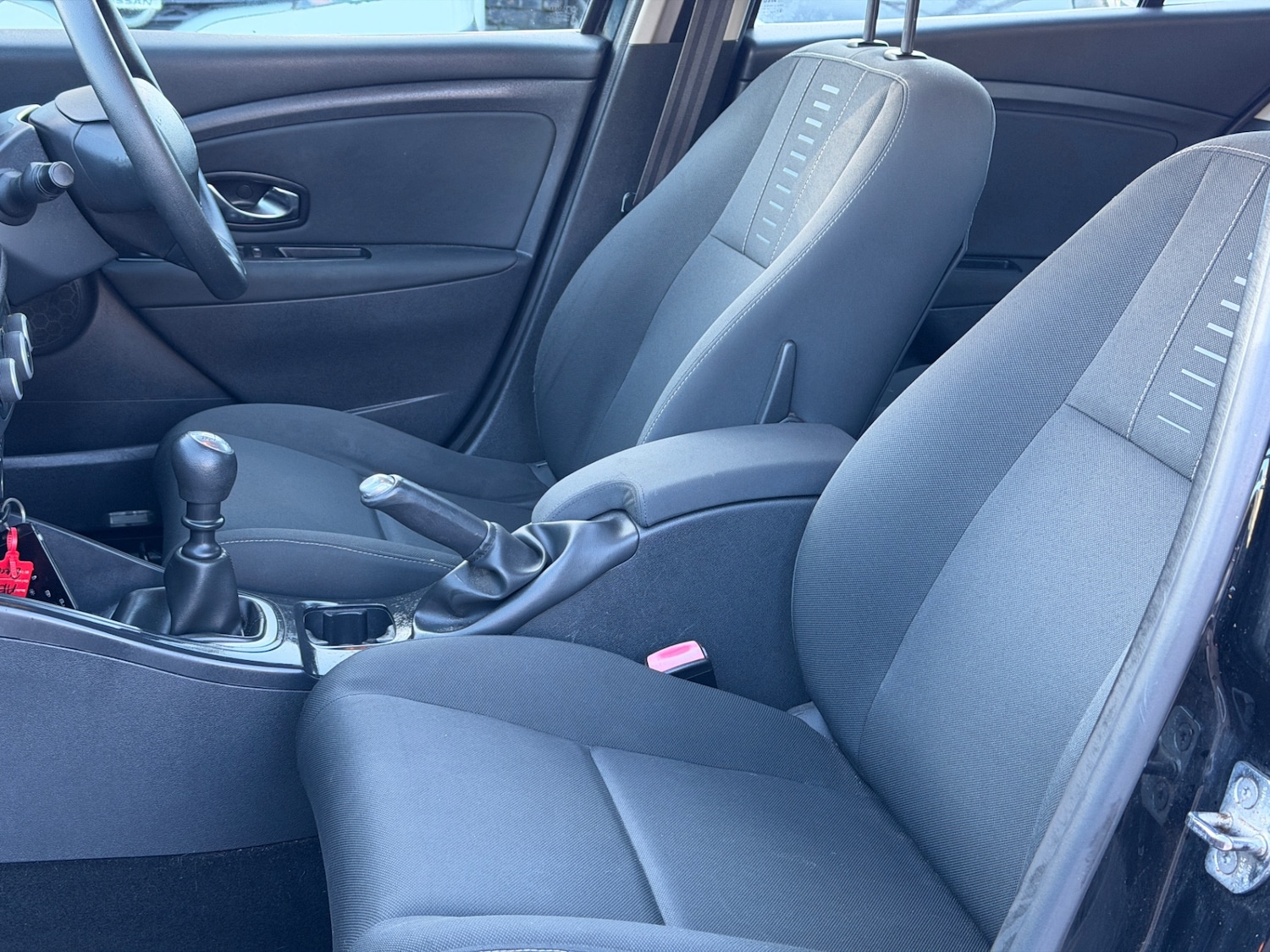 Used Renault Megane 2011 for sale - 76706330: Photo 14