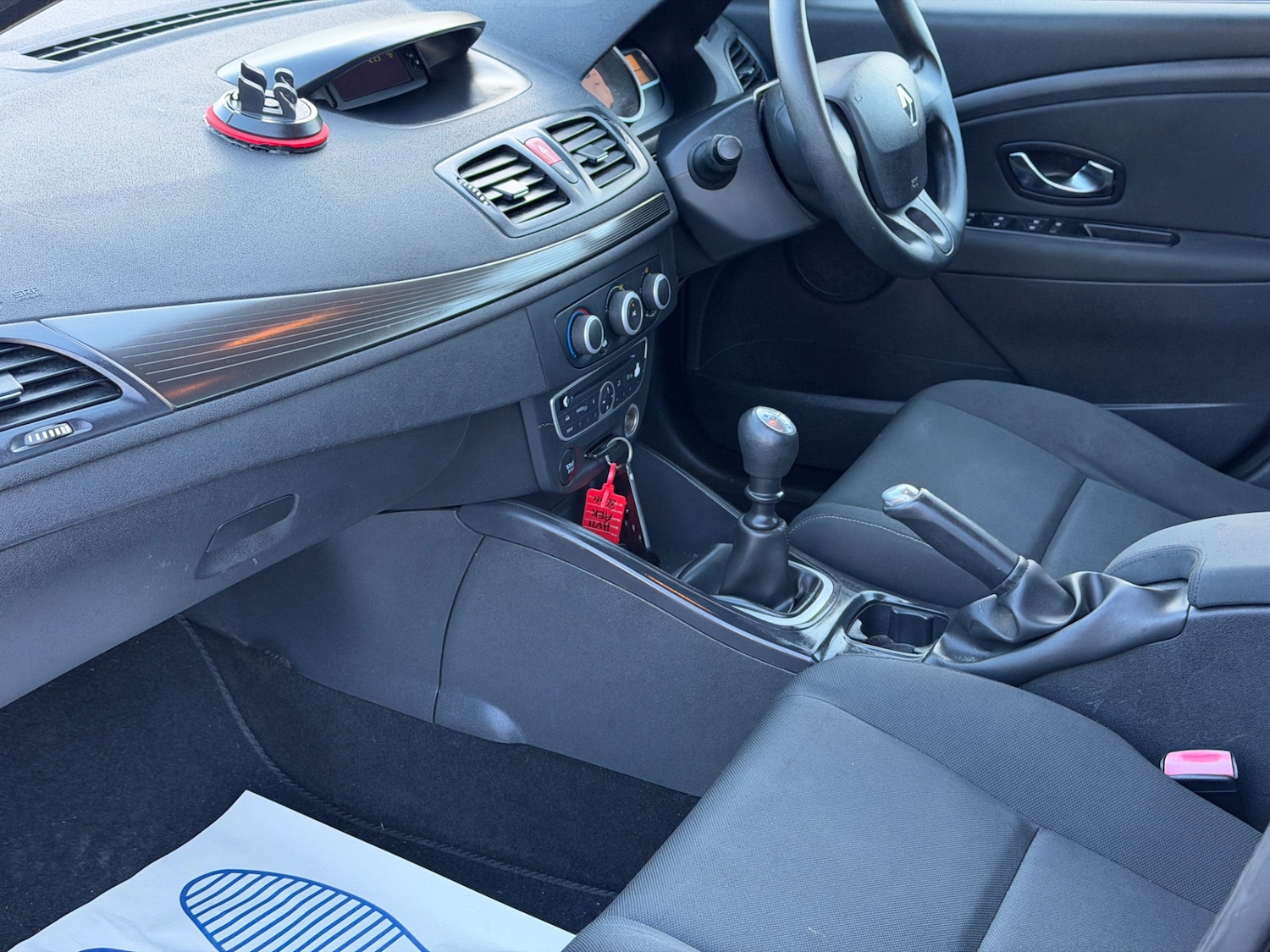 Used Renault Megane 2011 for sale - 76706330: Photo 15