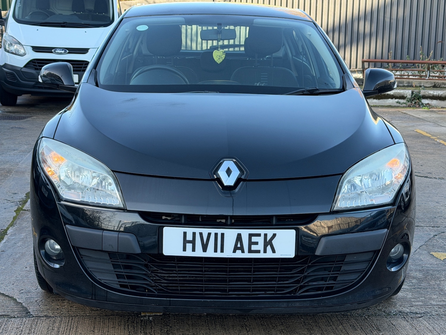 Used Renault Megane 2011 for sale - 76706330: Photo 3