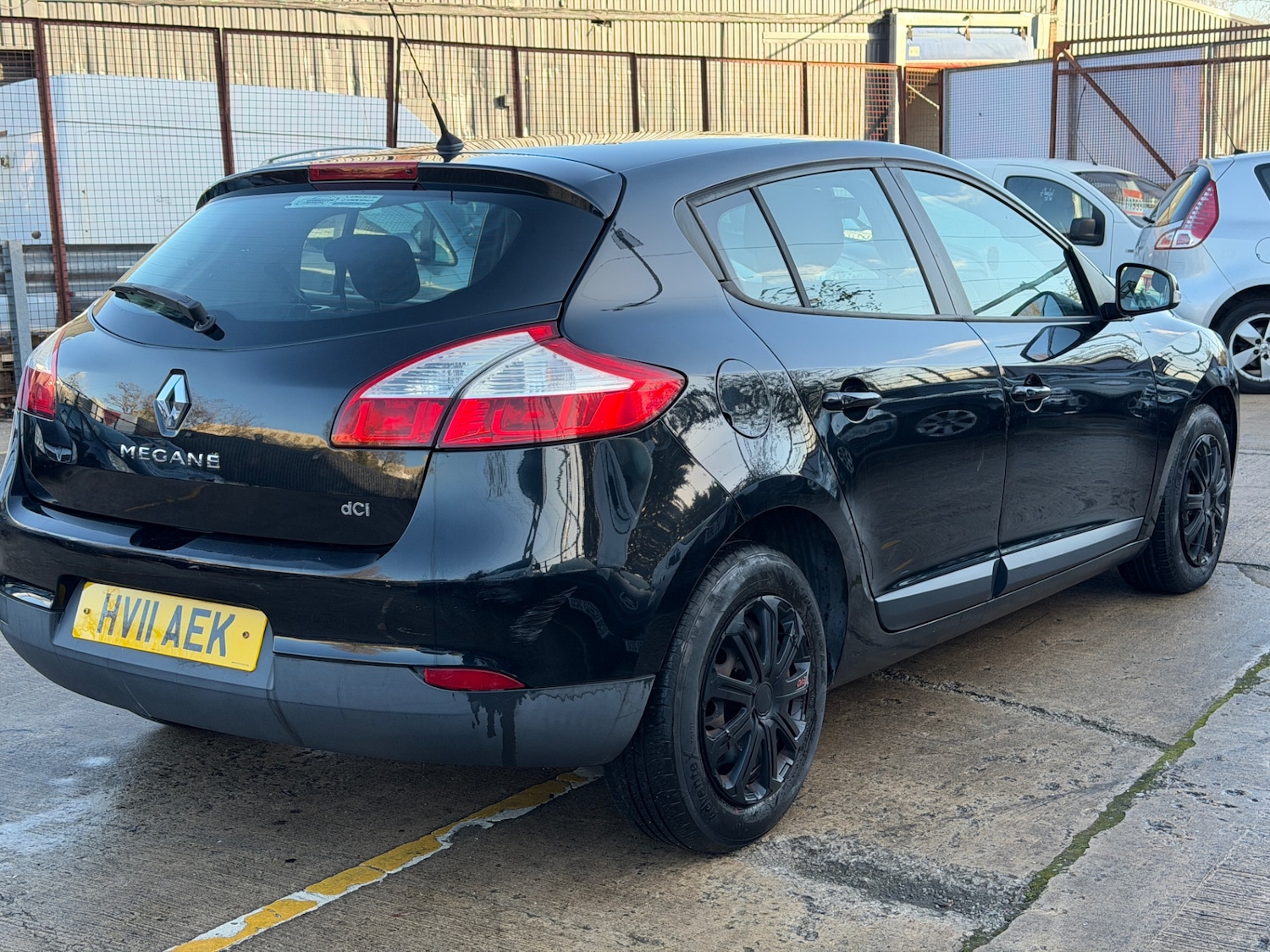 Used Renault Megane 2011 for sale - 76706330: Photo 6